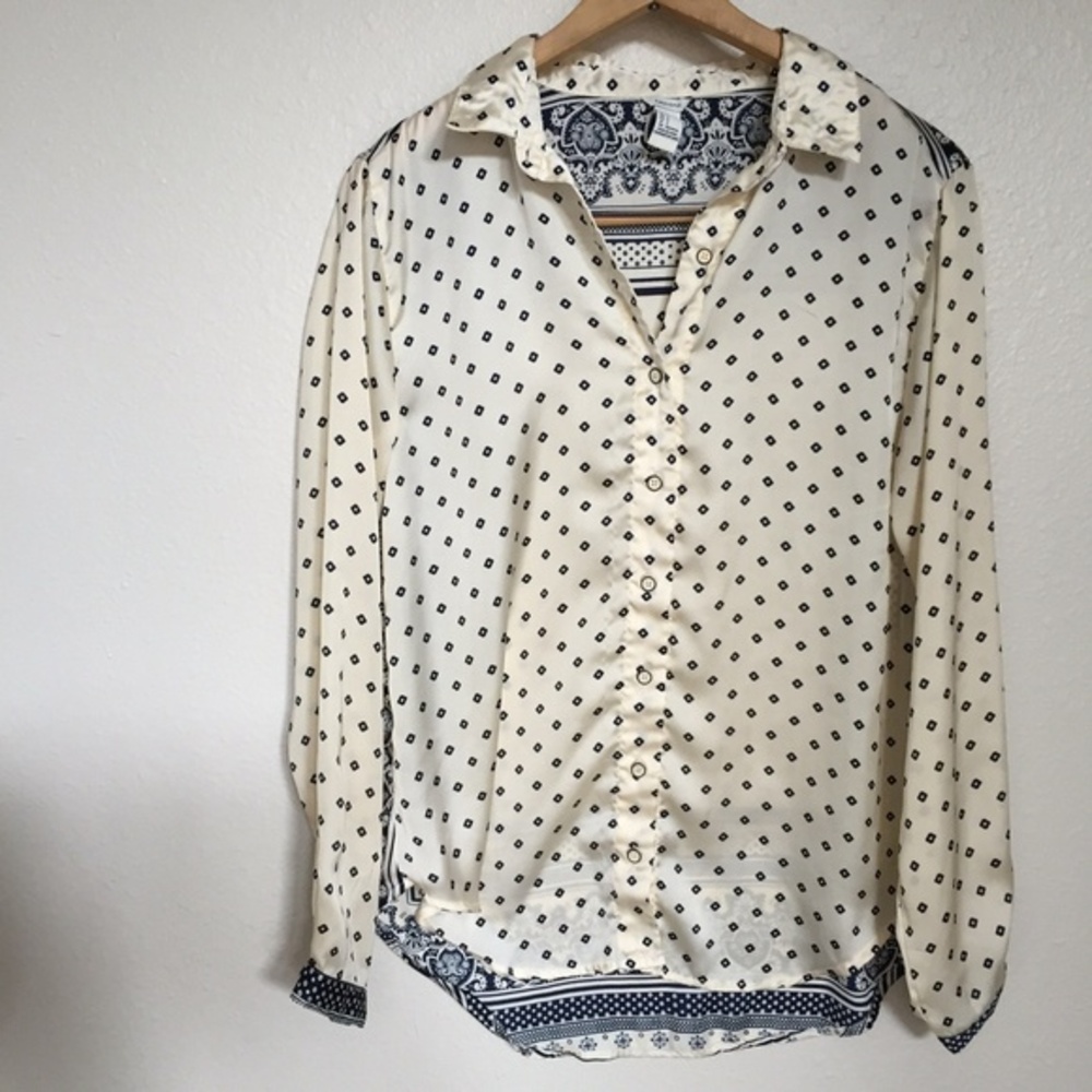 silky, button up blouse - Picture 2 of 3